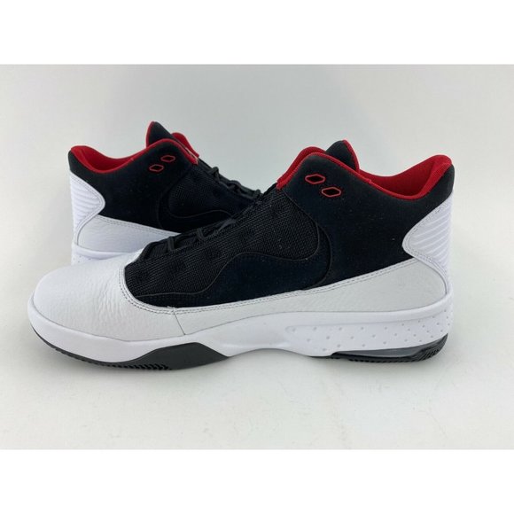 Nike Jordan Max Aura 2 White Black Red Men's Size 11 Shoes Bred - Picture 12 of 12